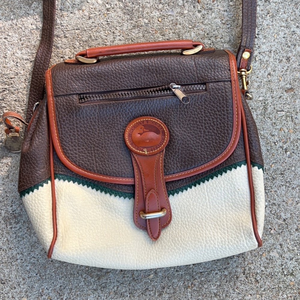 Dooney & bourke bag